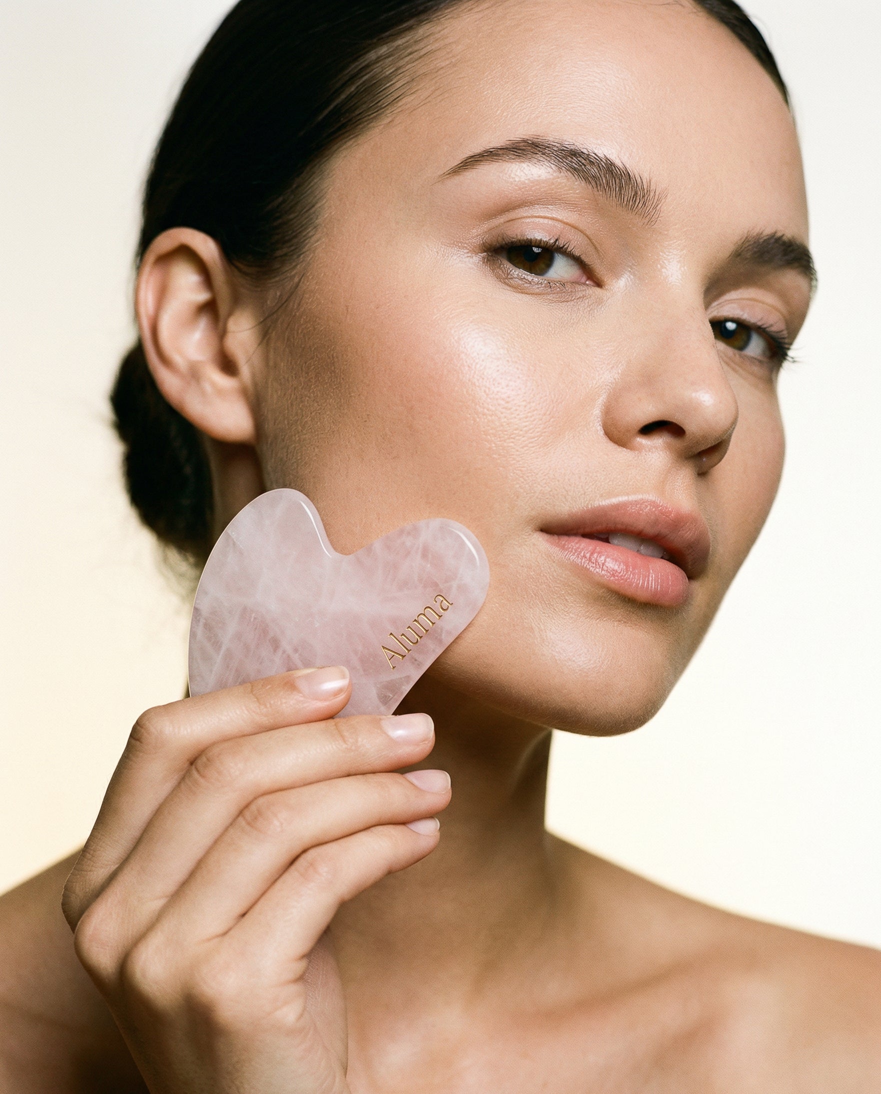 Gua sha ansigt: guide til teknik, fordele og slow aging-ritual